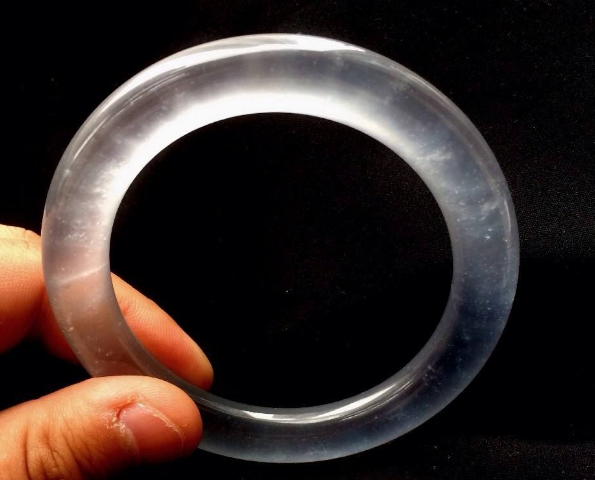 玻璃种翡翠价格，为何玻璃种翡翠价格那么贵？   第1张