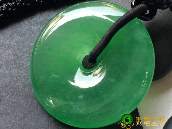 翡翠是否会愈来愈透？翡翠的质量越来越好是有的可是没那麼浮夸   第2张
