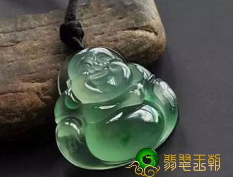 翡翠玉佛吊坠如何看真伪 玉佛吊坠识别方法 