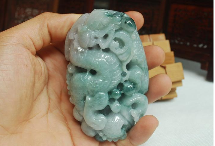 翡翠把件,教你挑选翡翠把件的三个要点！   第1张