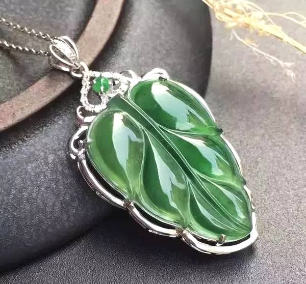 翡翠7大鉴“色”要点,每一点都值得记下!