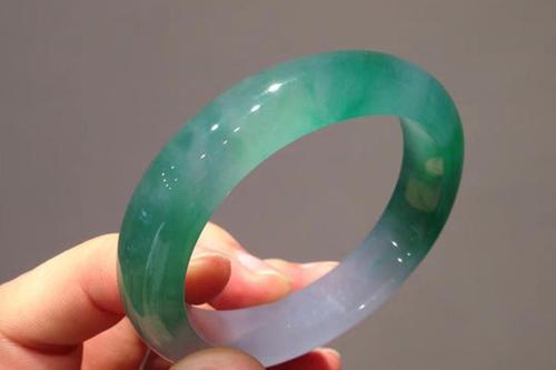 2019年翡翠行情怎么样 翡翠行情走势好吗