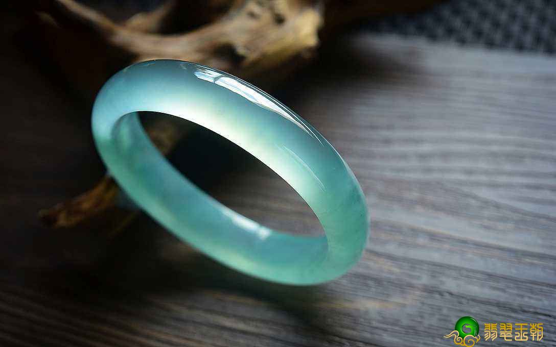 翡翠怎么保养才最好？翡翠为什么需要保养？   第2张