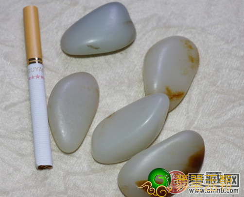 和田玉山料和和田籽料差别比较突出   第2张