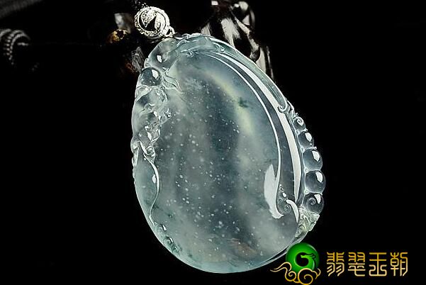 翡翠挂件价格上涨有什么原因？现已成为投资理财的新热点   第2张