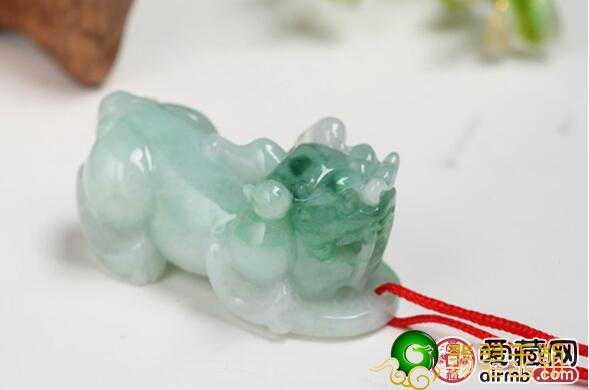 翡翠貔貅吊坠必须开关吗？你务必了解的翡翠貔貅佩戴常见问题   第2张