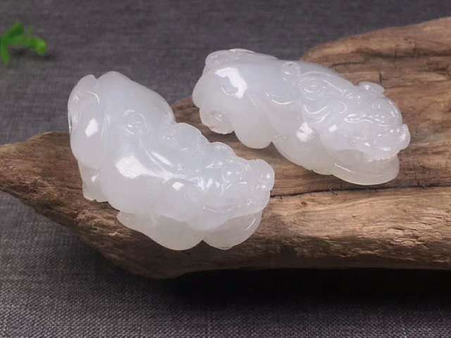 网上直播卖翡翠靠谱吗，有什么诀窍能买到好翡翠   第1张