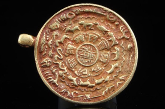 八卦牌佩戴有什么讲究   第2张