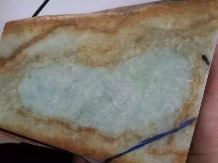 
                姑娘中千拿下的料子，正准备丢掉，被大叔捡走最后吓哭隔壁小孩
   第1张