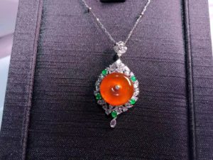 非常精致绝品无烧红翡翡翠平安扣   第2张