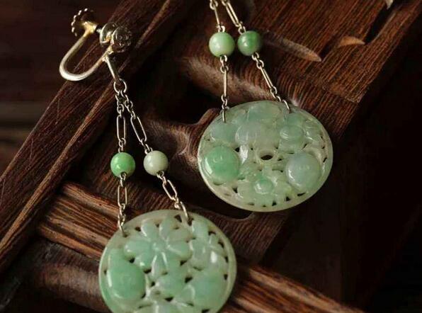 翡翠玉石的市场价格一般怎么确定 有知道的朋友吗 第1张