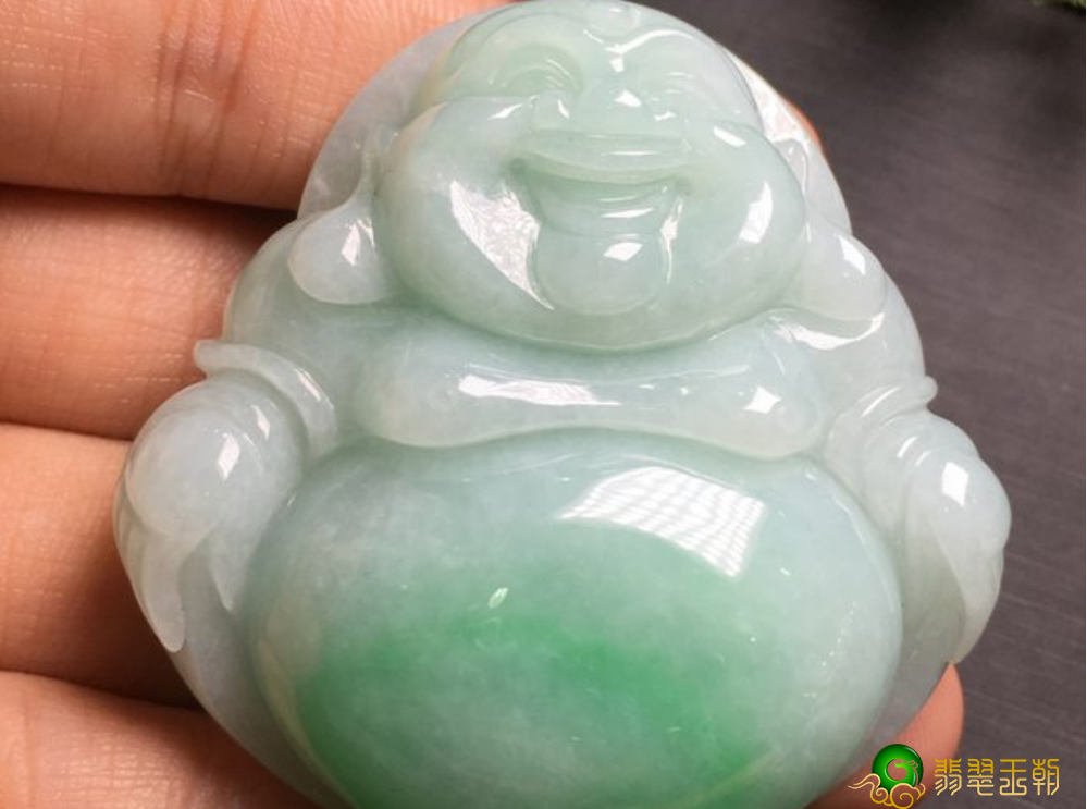 翡翠玉佛吊坠的价钱贵吗？讨论一下不一样质量翡翠玉佛的价钱差别   第3张