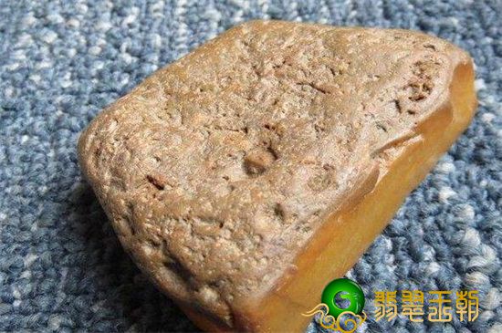 翡翠原石怎么样？如何购买翡翠原石？   第2张