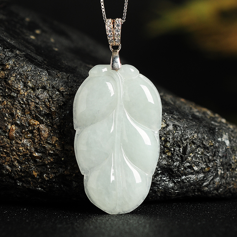 缅甸翡翠怎么样？值不值得买？缅甸翡翠价值你知道吗   第1张