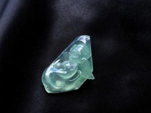 晴水背景色翡翠天使宝贝牌坠   第2张