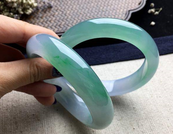 翡翠放冰箱冷藏能升值？这到底是不是谣言？真相都在这里了   第2张