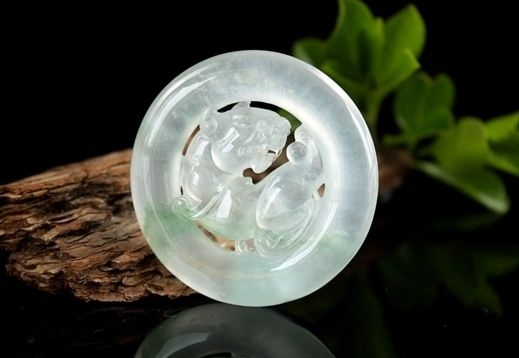 玉翡翠评定方式有什么？翡翠怎样分辨真假？   第1张