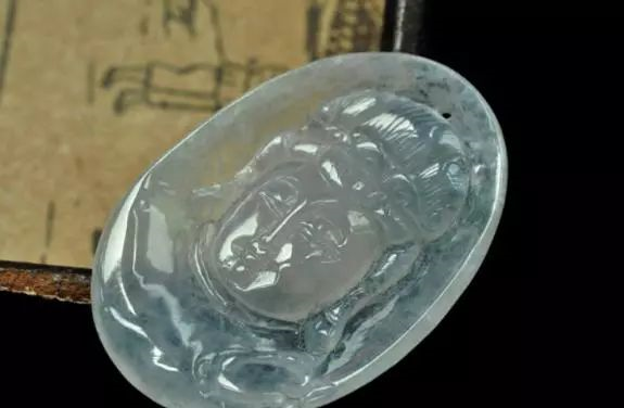 怎样识别翡翠  教你如何辨别翡翠 