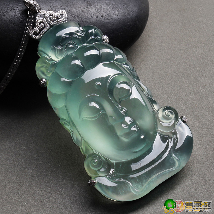 龙石种翡翠送礼好么？如何筛出好的龙石种翡翠？ 