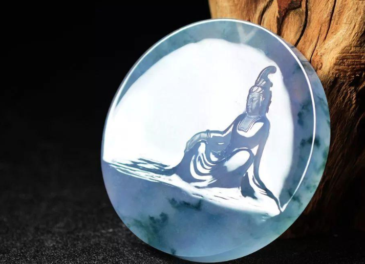 翡翠与佛教文化之间有什么渊源吗？一篇文章，带你走进翡翠的佛教世界   第1张