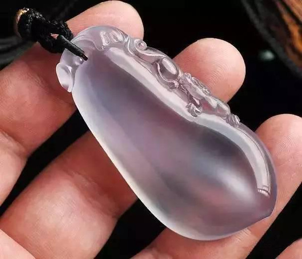 　教你两招一眼看穿翡翠市场价格等级，从此不再被人坑！   第3张