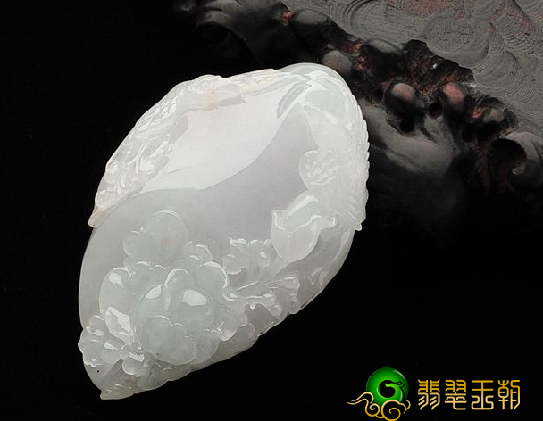 白色翡翠见过吗?白色翡翠现在市场如何呢? 第1张