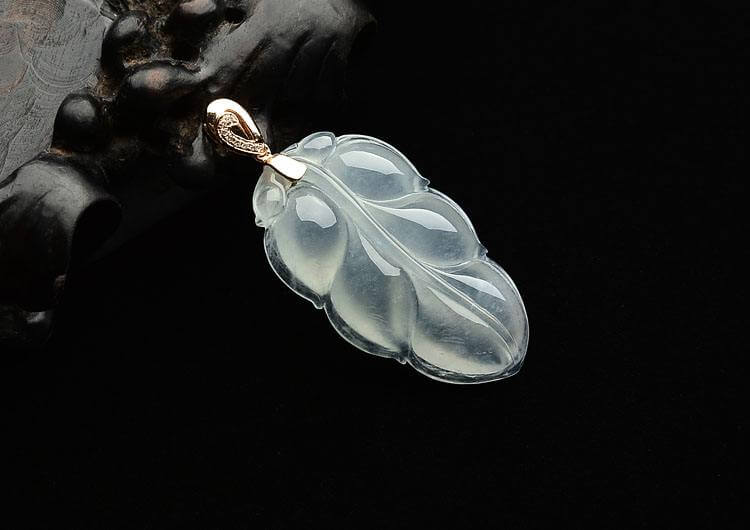 什么样的翡翠吊坠好看？让我们来了解一下！   第2张