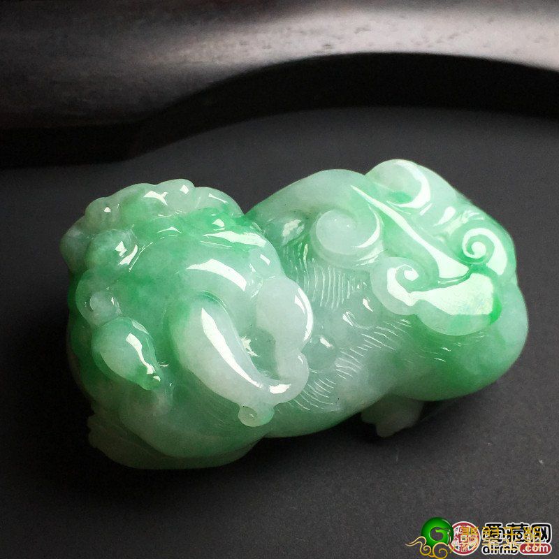 翡翠貔貅吊坠的助运功效，开了光的貔貅吊坠方能助运   第1张