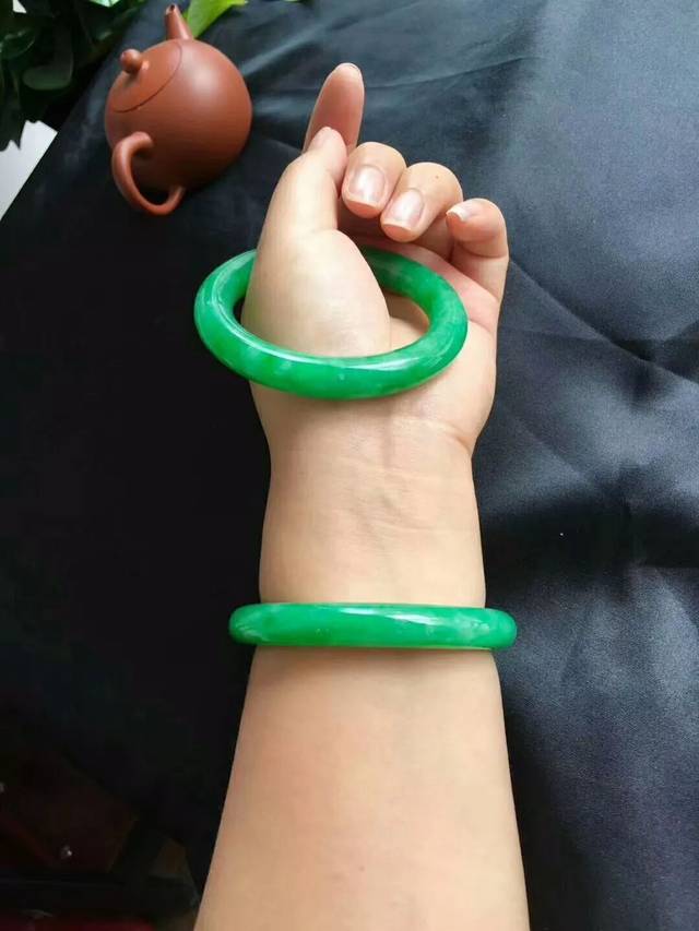 佩戴翡翠有讲究！以下错误，你有犯过吗？   第2张