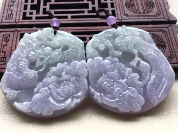 配戴翡翠龙凰牌有什么意思？龙凰牌拥有 哪些的喻意？   第1张
