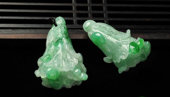 陪你搞清楚翡翠种和色的关联，别再问哪一个更强！   第3张