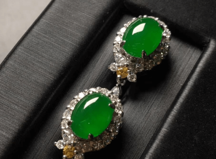 红翡绿翠紫为贵，那么一抹绿、一抹紫的翡翠价值高吗？   第3张