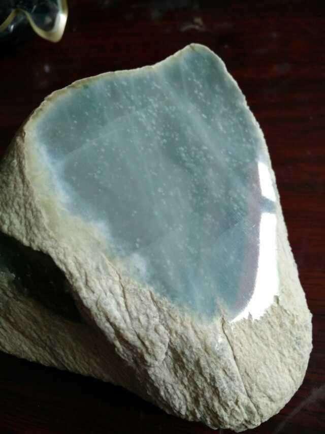 翡翠原石砂皮颜色有哪几种 什么是翡翠原石砂皮颜色 