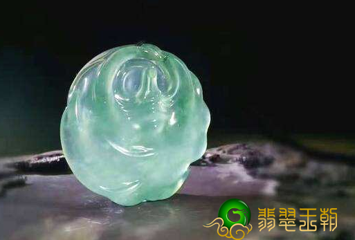 如何区别翡翠的种老与新 “四看”便能分辨   第1张