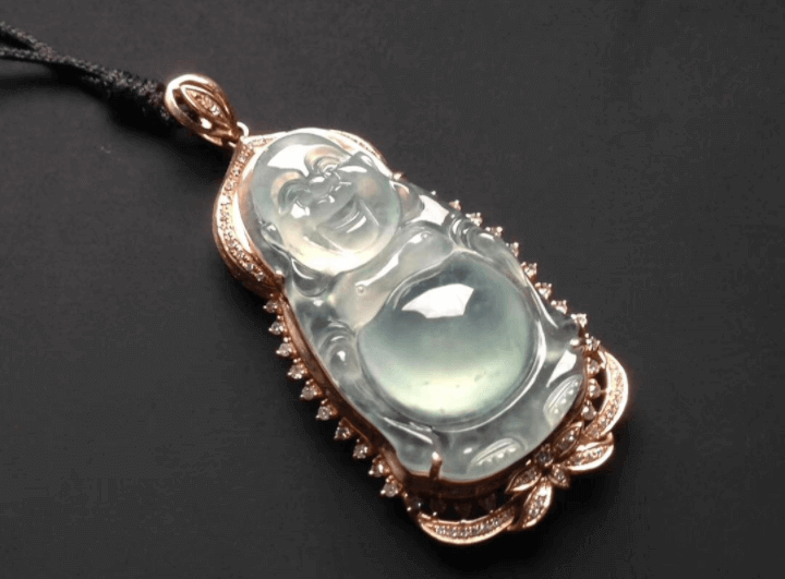 翡翠挂件都有哪些寓意？冰种翡翠玉佛价格是多少？   第1张