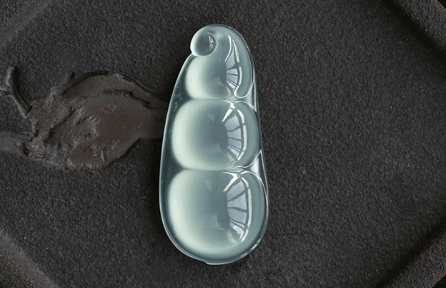 小女孩戴什么翡翠挂件？这几款漂亮又可爱！ 