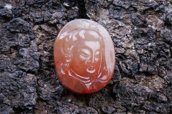 女的到底可以戴观音吗，女戴观音的禁忌   第2张