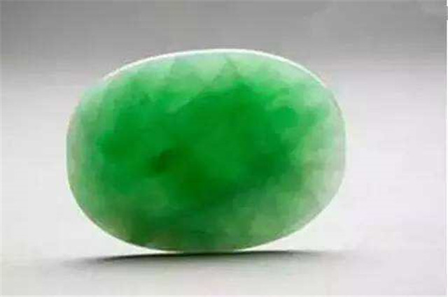马牙种翡翠手镯价格低?本文为你揭开答案! 第2张
