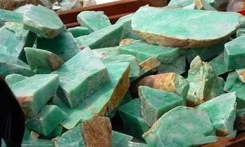 缅甸翡翠批发市场哪里好？缅甸翡翠批发价格多少钱   第1张