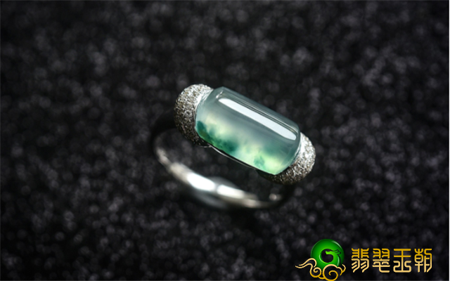 翡翠戒指能够戴着刷碗吗？大家必须注意什么？   第3张