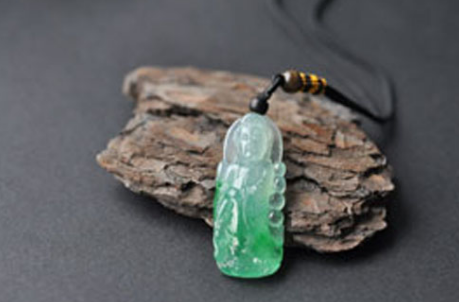 刚出土的翡翠要注意什么问题 要怎么保养 