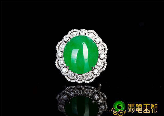 翡翠戒指能够戴着刷碗吗？大家必须注意什么？   第1张