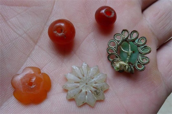 翡翠灯光下怎么分好坏   第3张