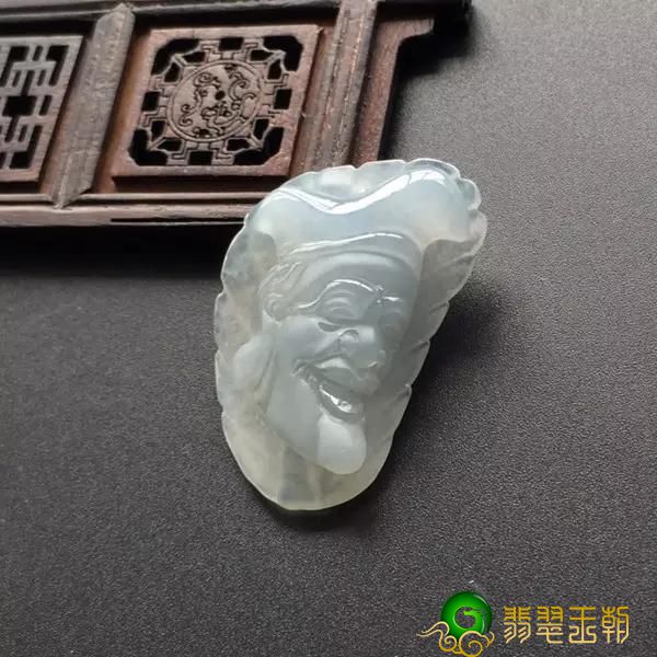 翡翠济公:自命清高却善济度人,家世凄凉却喜不自胜! 第3张