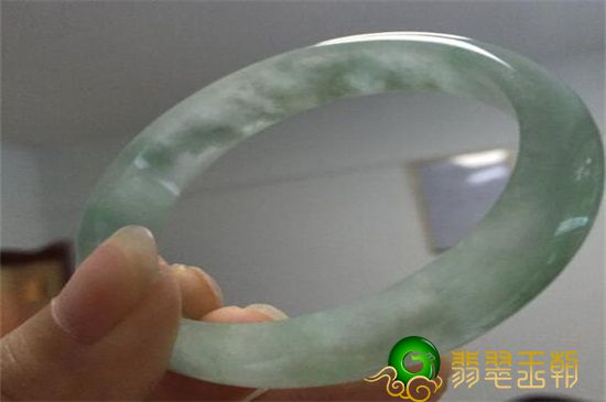 翡翠手镯断裂了怎么办？翡翠手镯断裂后怎样修复   第3张