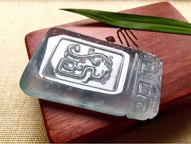 翡翠无棉不天然？翡翠的棉，竟变成了翡翠的升值因素！   第2张