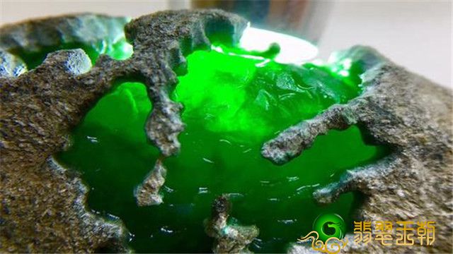 如何判断翡翠原石价值？需多角度来分析！   第3张