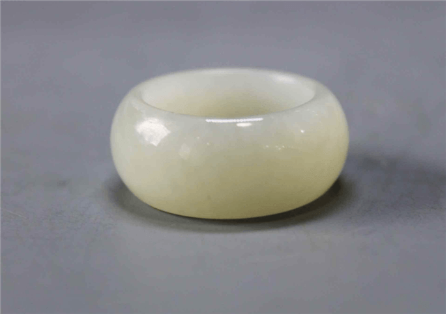 男人戴玉戒指有什么讲究?原来玉戒指不是女性专属! 第2张