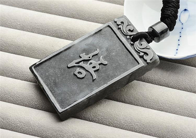 翡翠乌鸡种是不是很差？翡翠乌鸡种如何挑选？   第4张