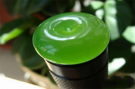 绿色玉石有哪些品种   第2张